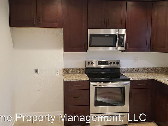 4th image of 2727 N 61st Ter