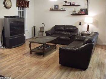 5th image of 6361 Yellowrose Ln