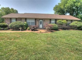 100 Edgewood Dr, Smyrna, TN 37167