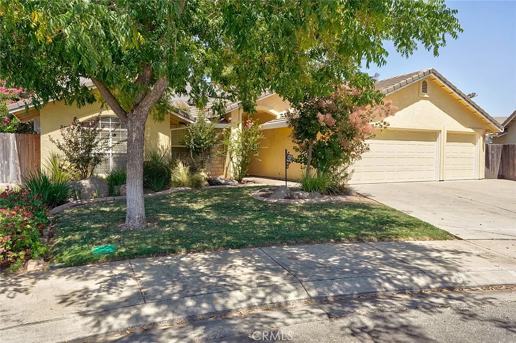 3 bed, 1939 sqft, $2,800 — Photo 3
