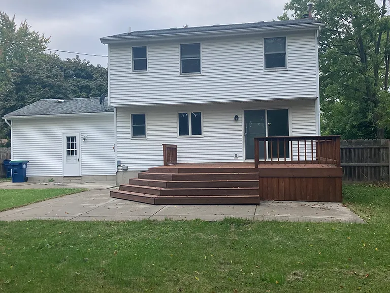 50 Berkley Rd — Photo 2