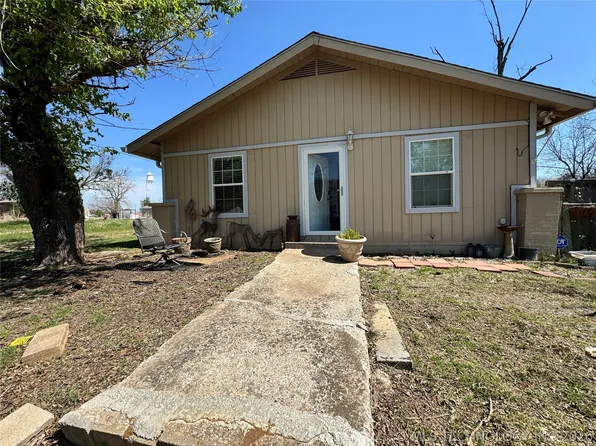 1076 6th St, Wilson, OK 73463