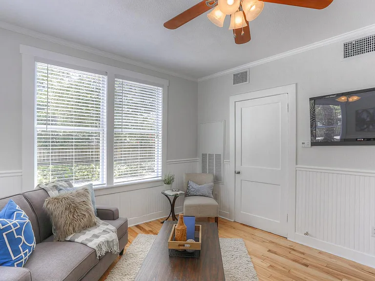 2904 W Estrella St #5 — Photo 5