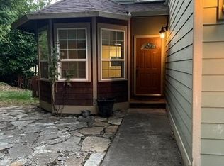 1425 SW Canby St #B, Portland, OR 97219