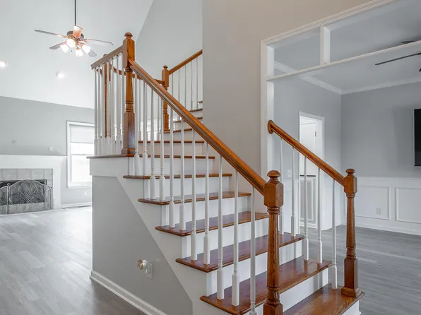 7194 Houser Ridge Ln, Hixson, TN 37343