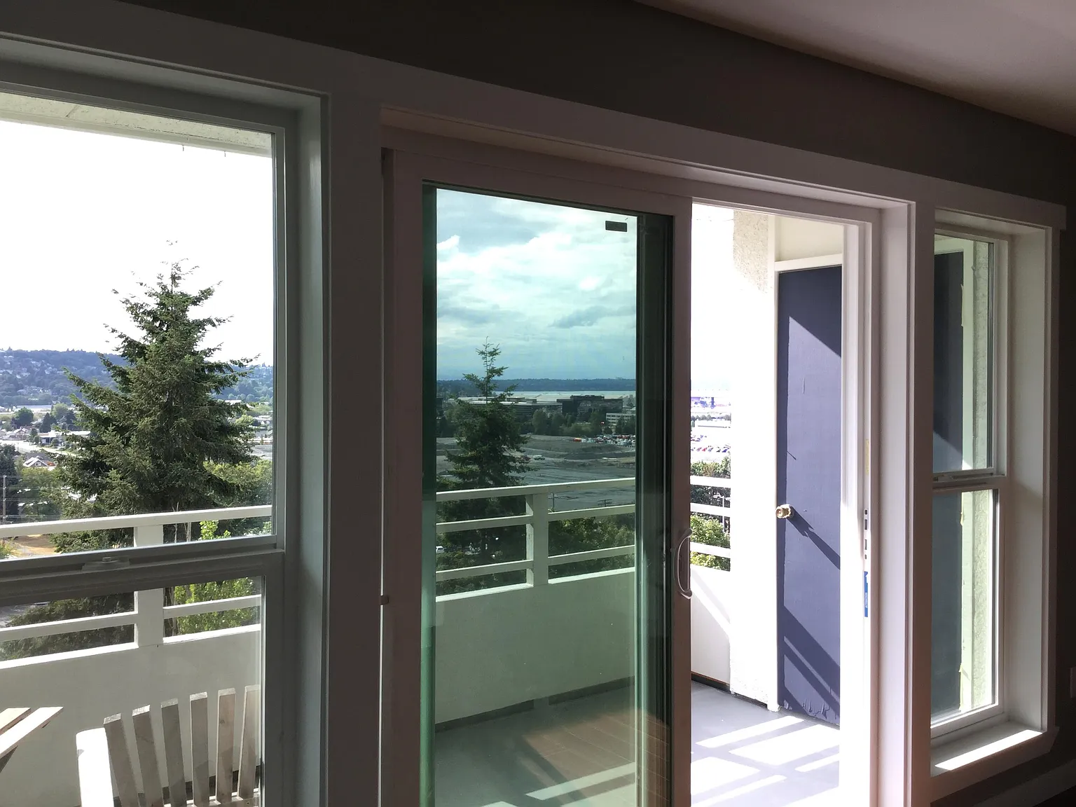Renton Highlander - 3 — Photo 1