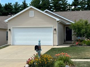 1019 Wartburg Dr, Bloomington, IL 61704
