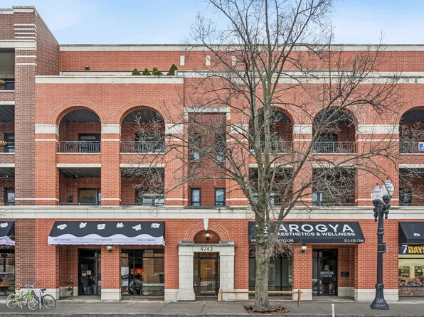 4743 N Clark St #4S, Chicago, IL 60640