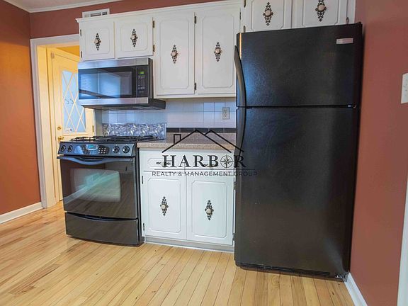 2nd image of 1350 2nd St NW