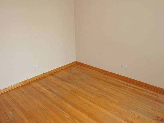 5th image of 4744 N Sayre Ave