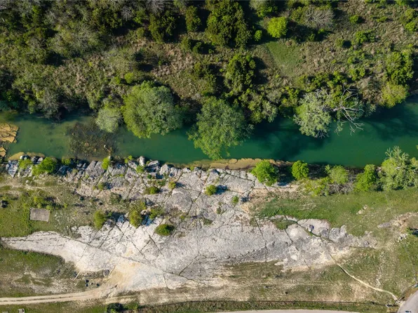 107 Edgewater Dr, Wimberley, TX 78676