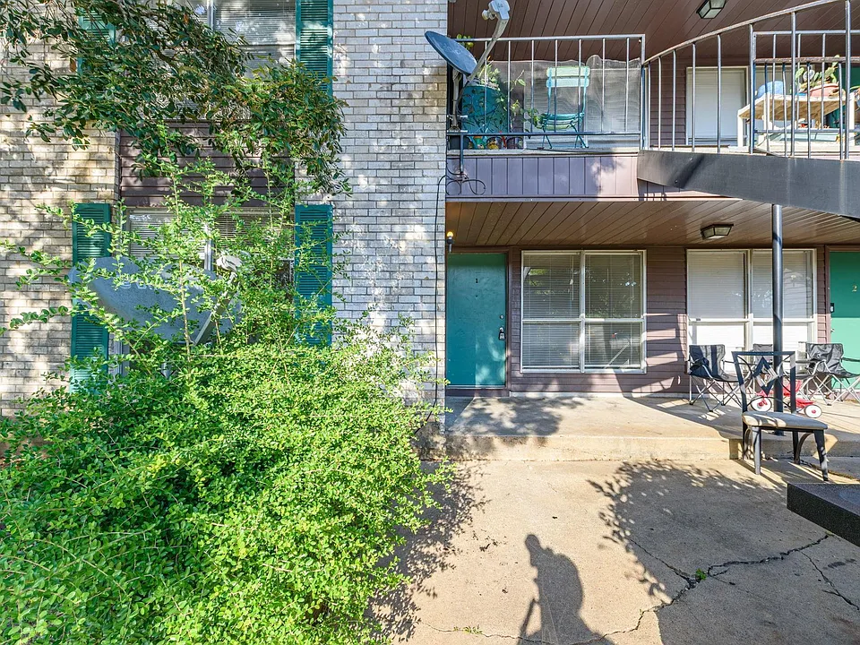 4023 Briarglen Dr #1