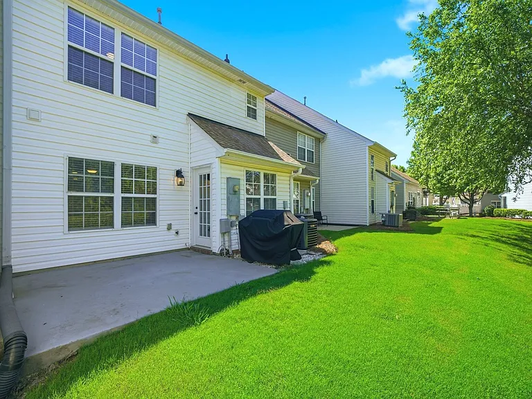 11112 Saintsbury Pl — Photo 42