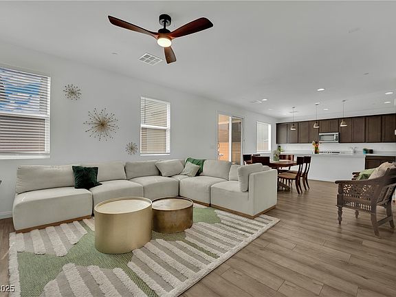 5th image of 554 Cadence Vista Dr