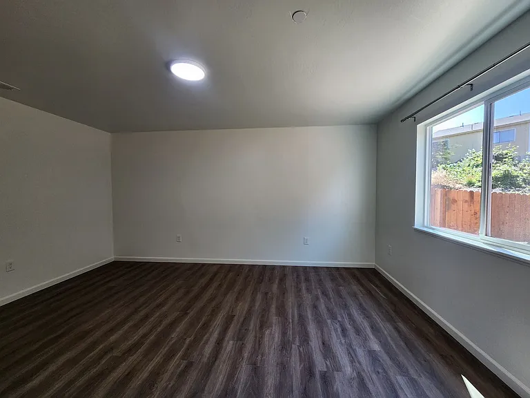 1112-1118 Sun Rd — Photo 10