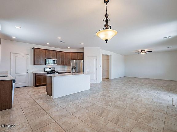 5th image of 17217 S Emerald Vista Dr