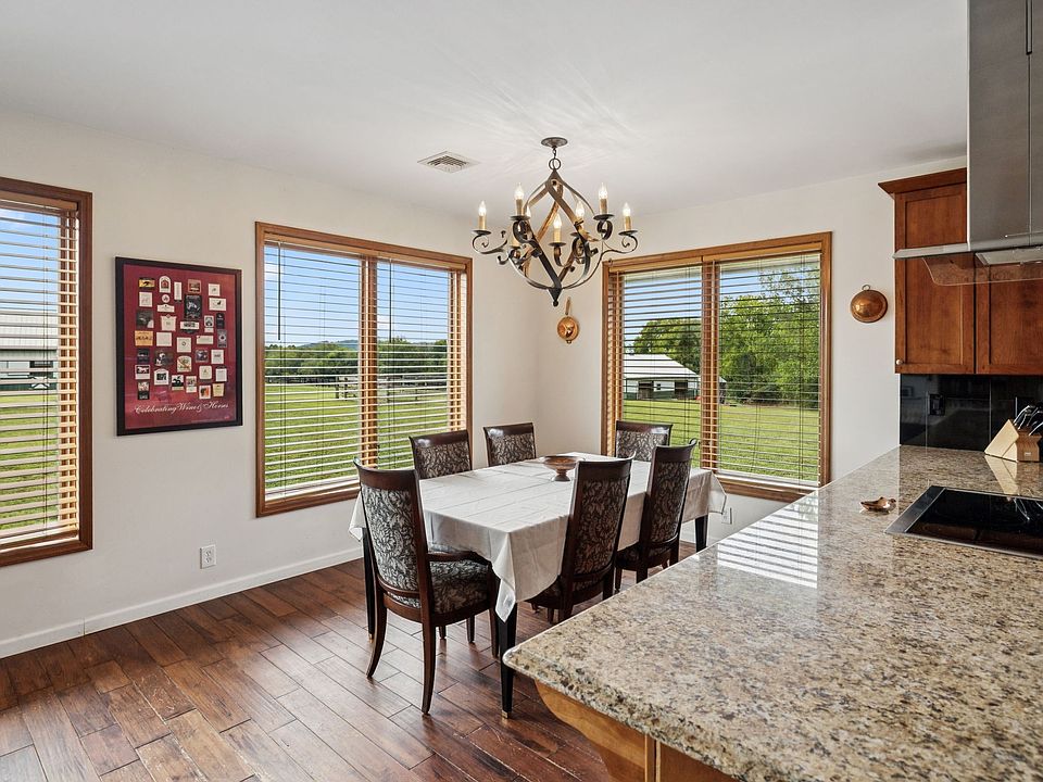 19th image of 4376 Trousdale Ln