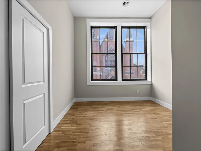 St. Agnes Apartments — Photo 42