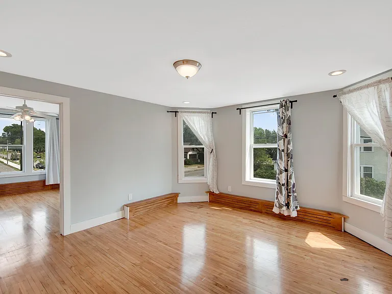 2600 University Ave NE #2 — Photo 11