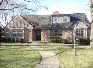 413 W Giles Ln, Peoria, IL 61614