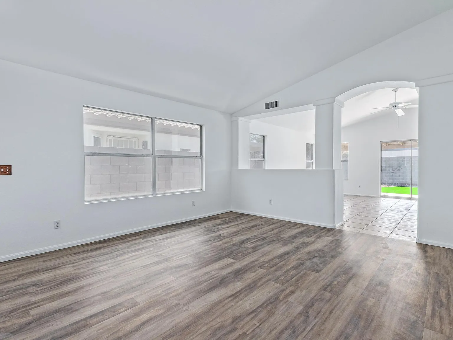 3 bed, 1509 sqft, $2,200 — Photo 2
