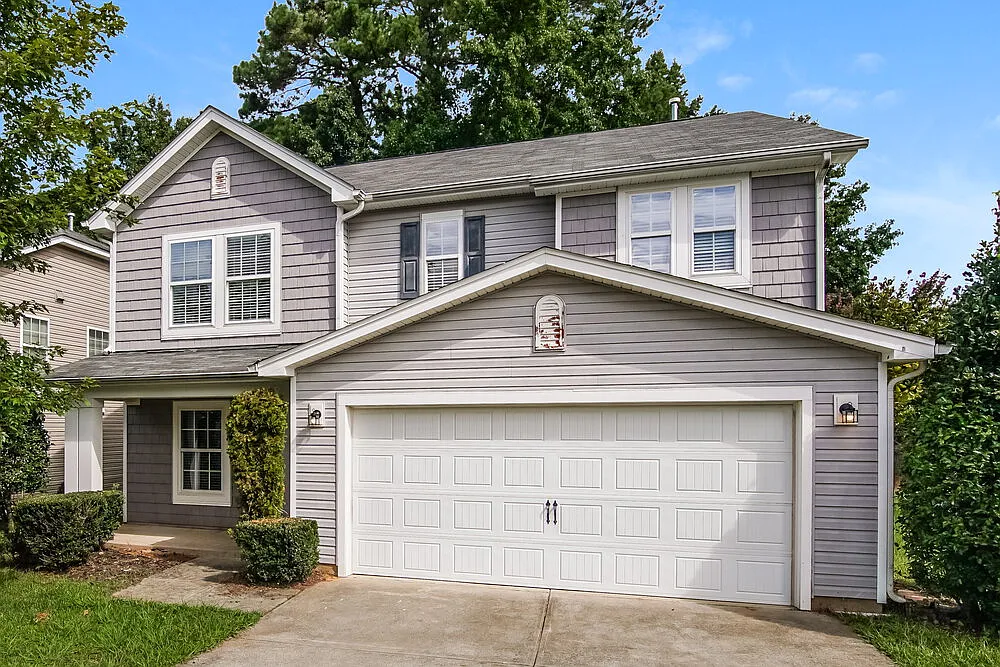 3 bed, 2.5 bath, 2196 sqft, $1,865 — Photo 4