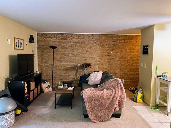 3rd image of 3535 Linwood Ave APT 6