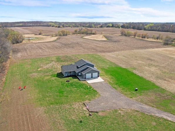 3170 317th Ave NE, Cambridge, MN 55008