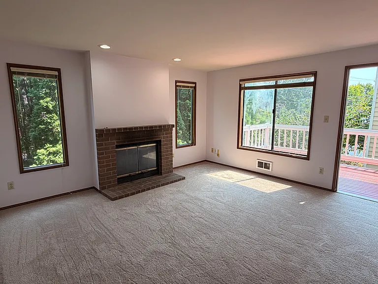 9407 Linden Ave N #A — Photo 6
