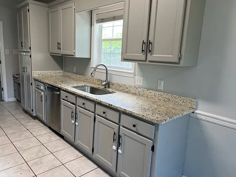 964 Wildwood Ave — Photo 4