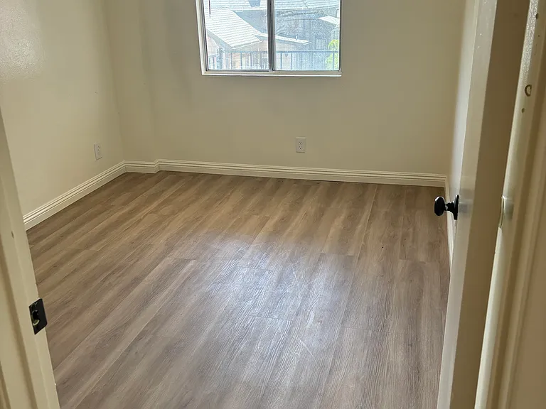 511 S Tremont St — Photo 5