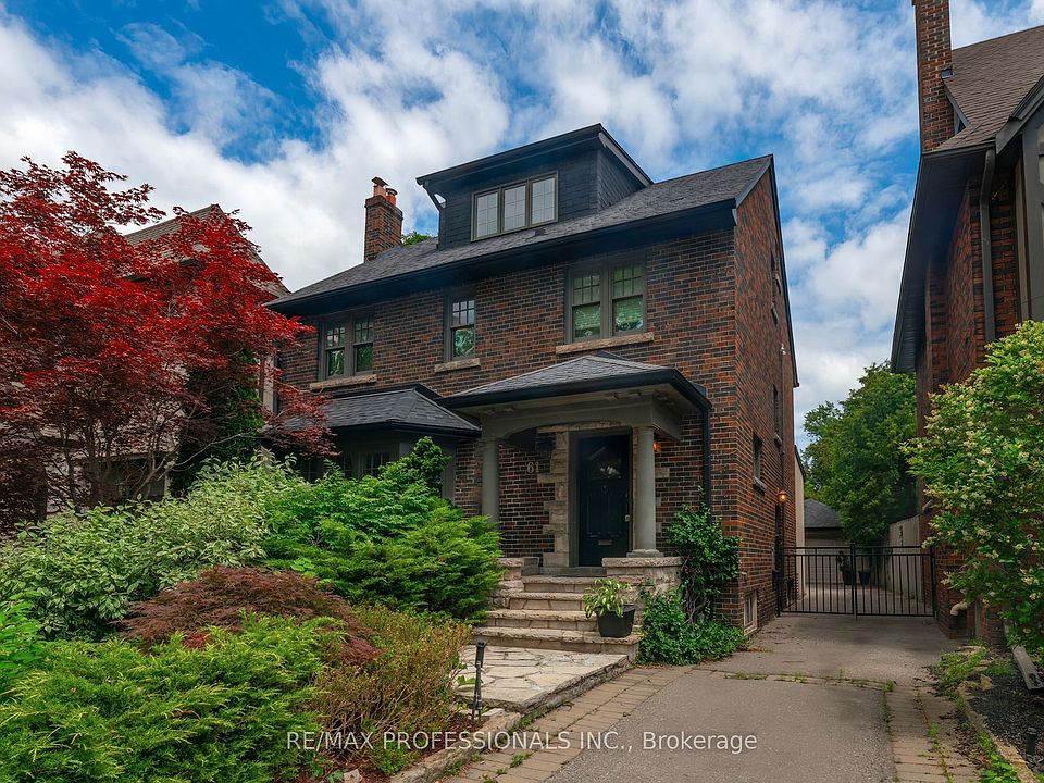 1st image of 61 Grenview Blvd N