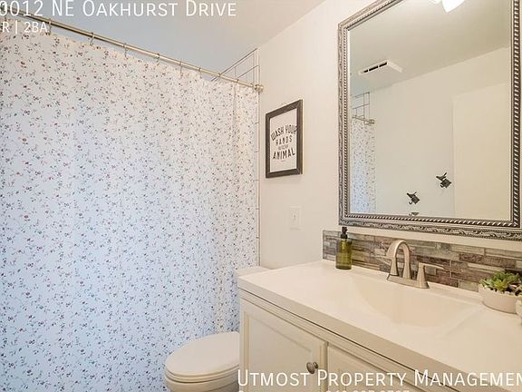 5th image of 10012 NE Oakhurst Dr