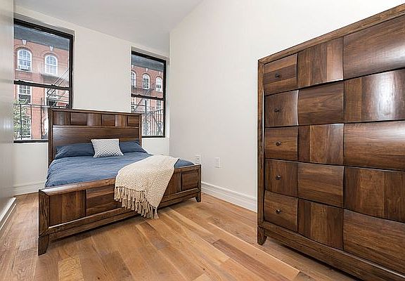 3rd image of 309 E 92nd St #4FF
