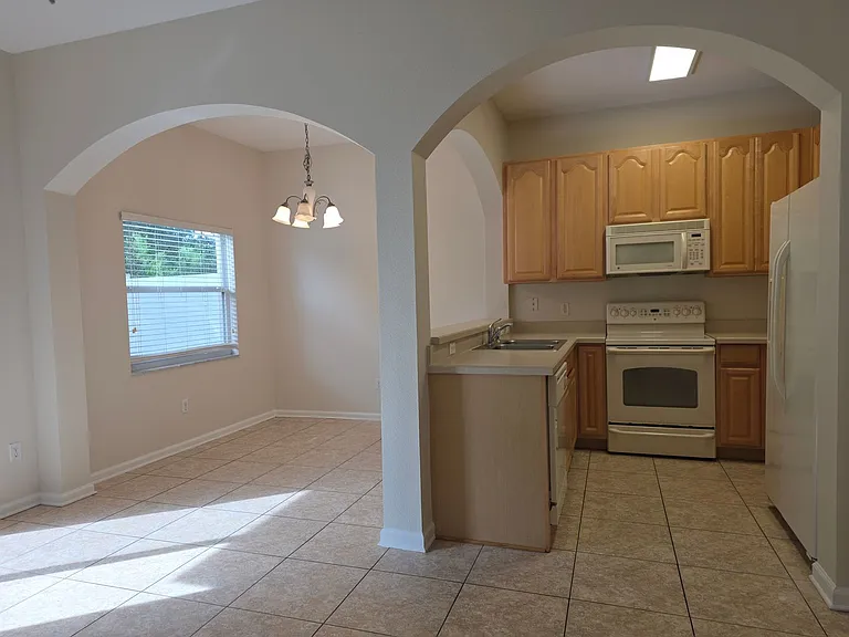 16661 Cedar Crest Dr — Photo 19