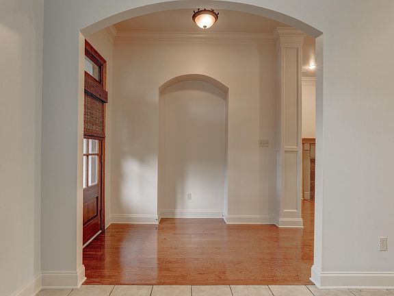 5th image of 138 Country Village Dr