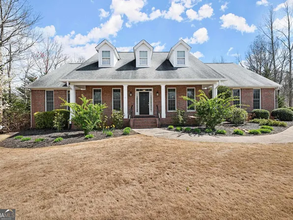 124 Berry Ridge Ct, Cornelia, GA 30531