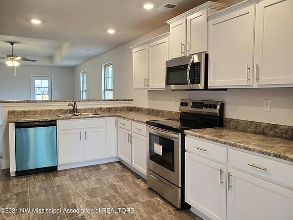4th image of 3461 Sabra Ln