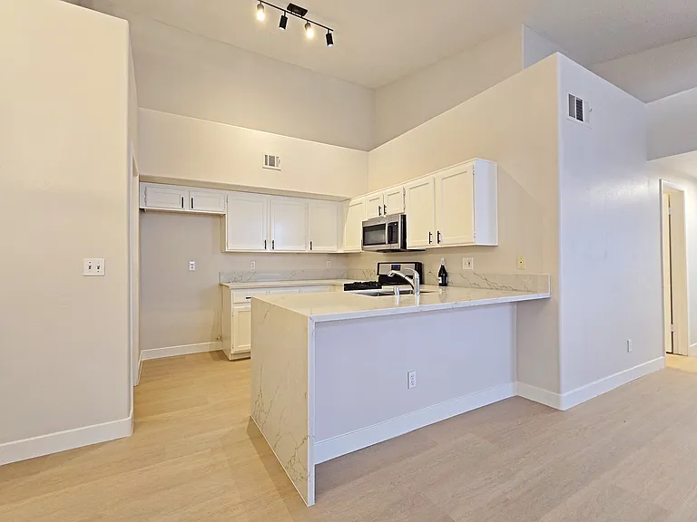 5370 Runningbrook Rd — Photo 11