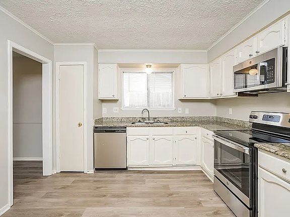 2nd image of 14135 Barrone Dr