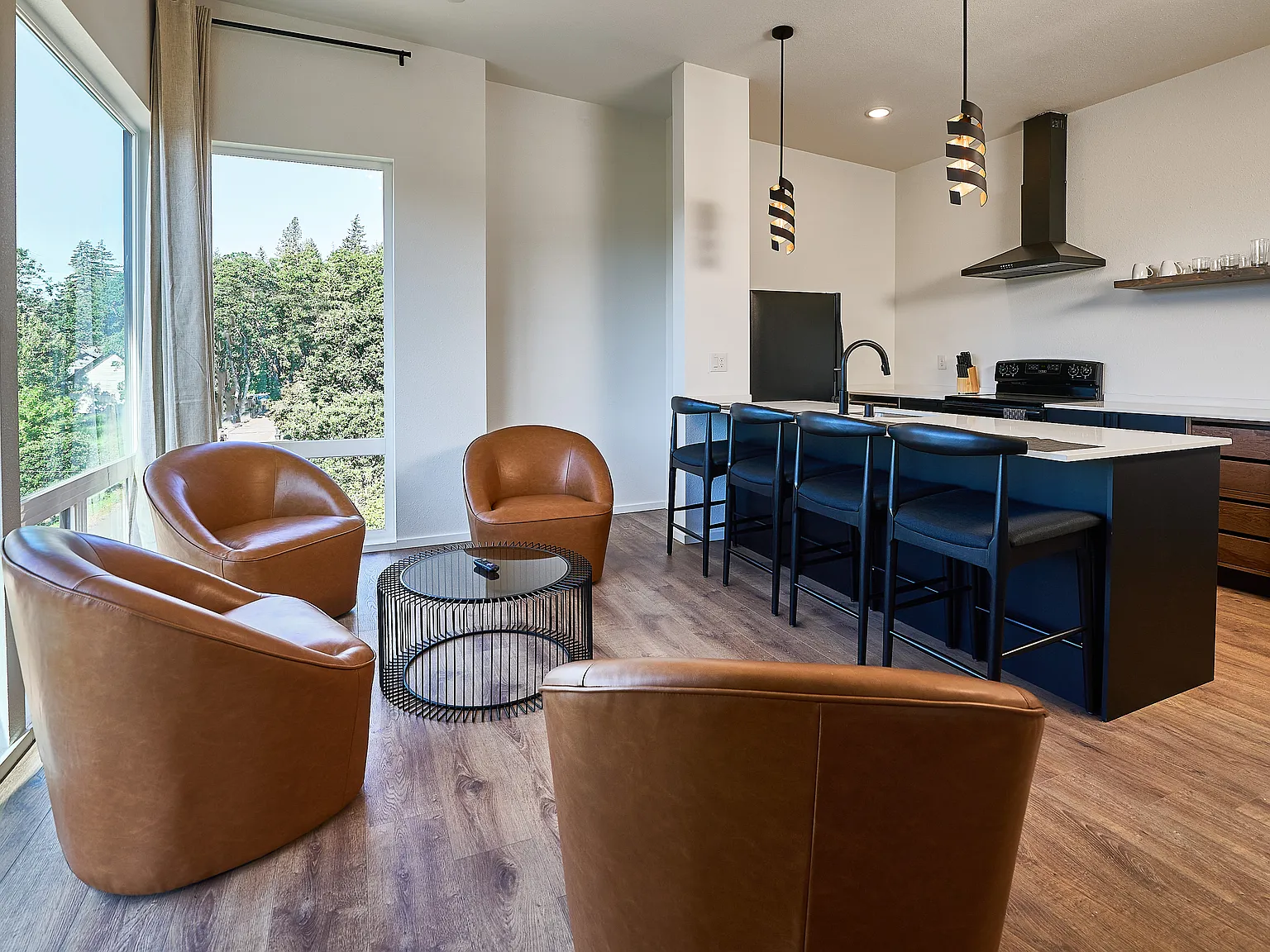 2 bed, 700 sqft, $2,290 — Photo 4