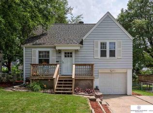 6523 Pinkney St, Omaha, NE 68104