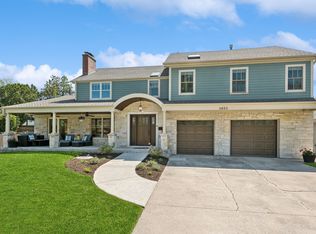 8621 Parkview Ave, Brookfield, IL 60513