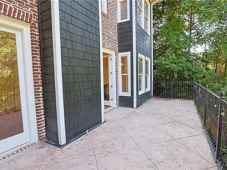 1294 Lenox Park Blvd — Photo 30