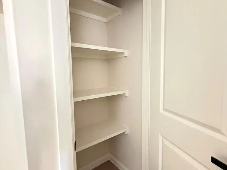 1014 Escondido Ln — Photo 11