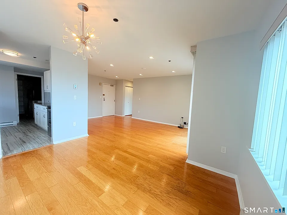 1611 Washington Blvd #302