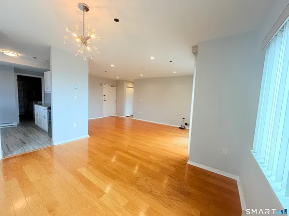 1611 Washington Blvd #302, Stamford, CT 06901