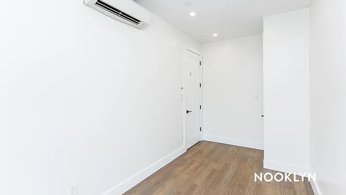 Rented by Nooklyn NYC LLC | media 33