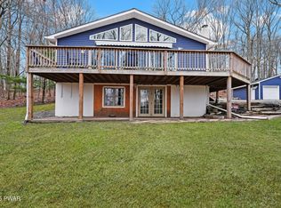 103 Wood Haven Ct, Milford, PA 18337