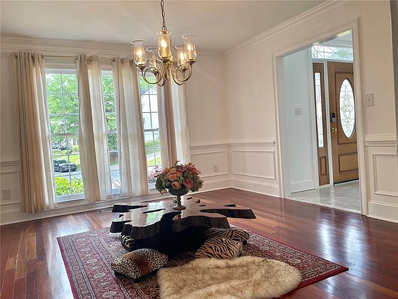 3rd image of 3120 Saint Andrews Cir